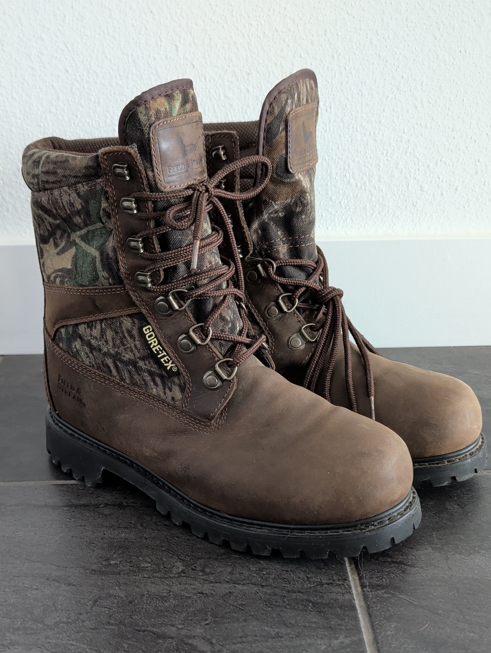 Field & Stream Camo Goretex Leather Lace Up Hunting Boots Size 10½